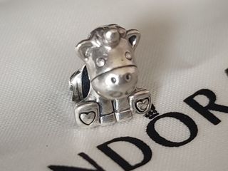 Charm Pandora