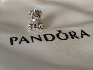 Charm Pandora