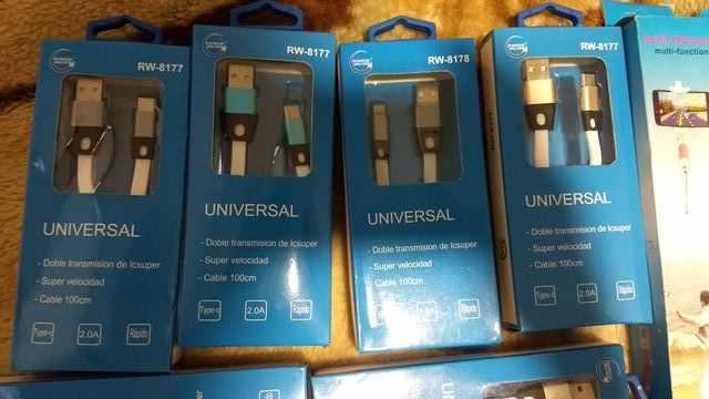 Lote 6 cables para móvil + 4 palos selfie nuevo