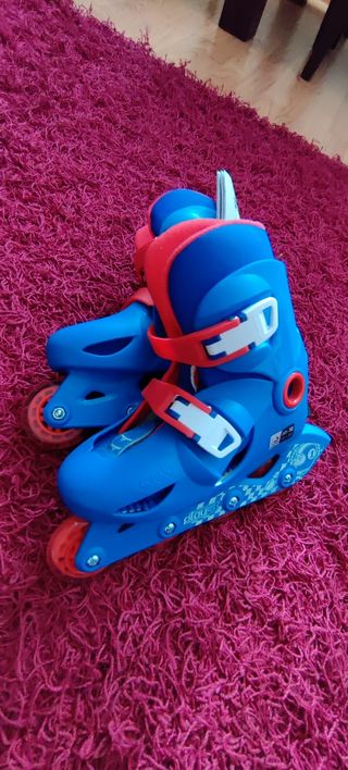 Nuevos con etiqueta. Patines en linea c protector
