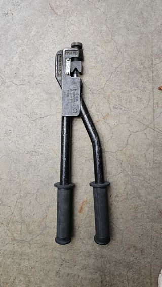 Pinza cembre tn70