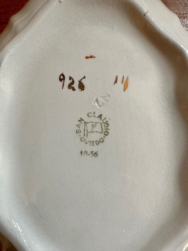 Antigua vajilla San Claudio Oviedo