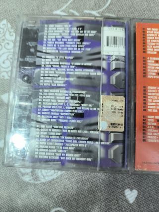 Musicassette all the hits now 2001/02