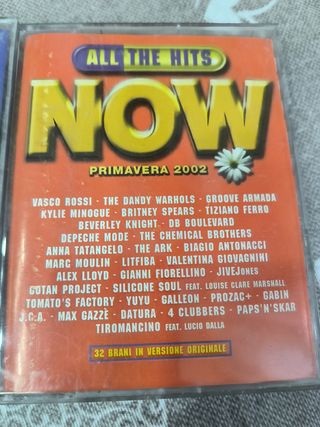 Musicassette all the hits now 2001/02
