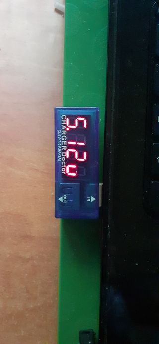 Comprobador carga usb