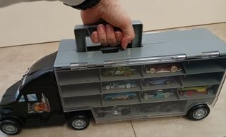 Camión expositor coches