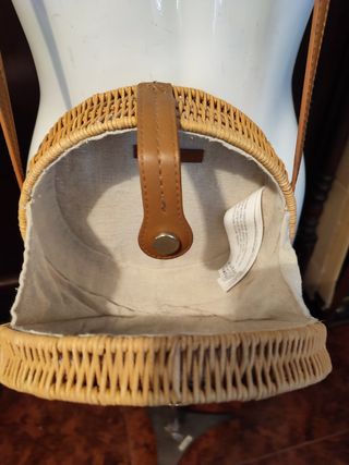 Bolso ratán mimbre fiambrera Zara