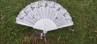 Abanico de encaje y madera palisandro