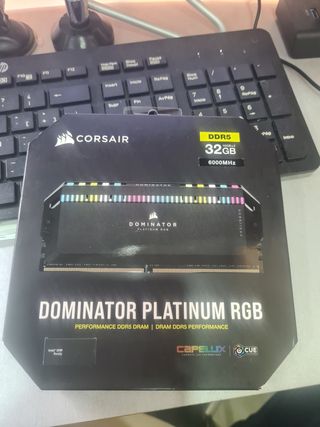 Corsair dominator platinum RGB DDR5 32GB