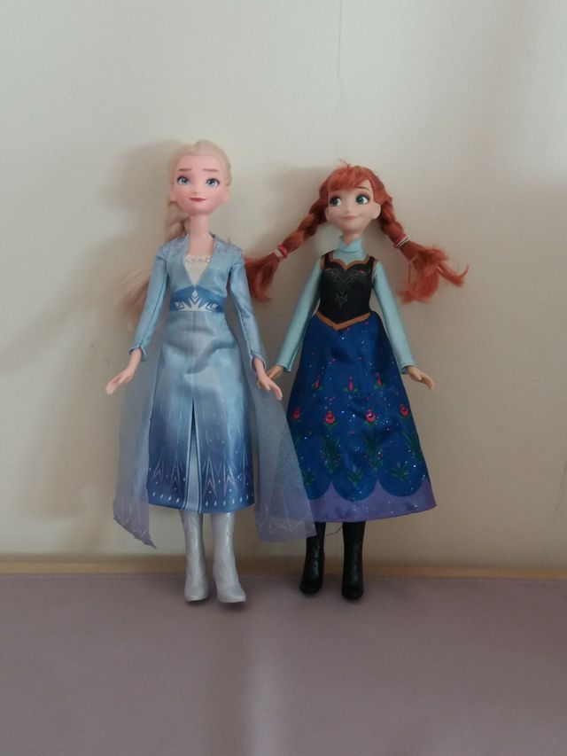 Barbies de Frozen y Rapunzel