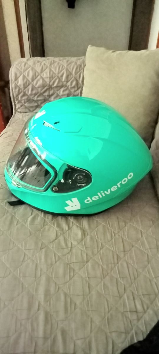 Casco para moto integrado deliveroo