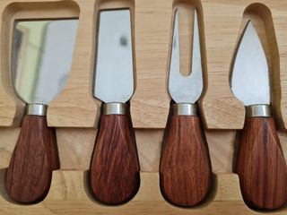 Set coltelli da formaggio