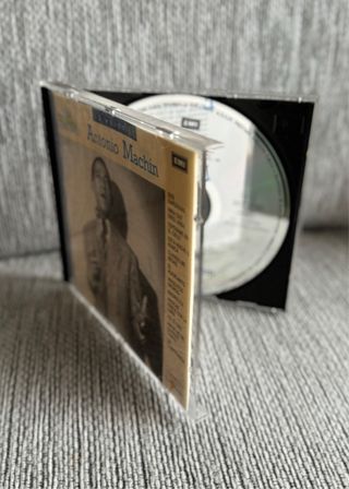 ICONOS DE LA MÚSICA LATINA