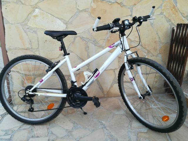 Bicicleta Rockrider 5.0 Lady 26" con accesorios