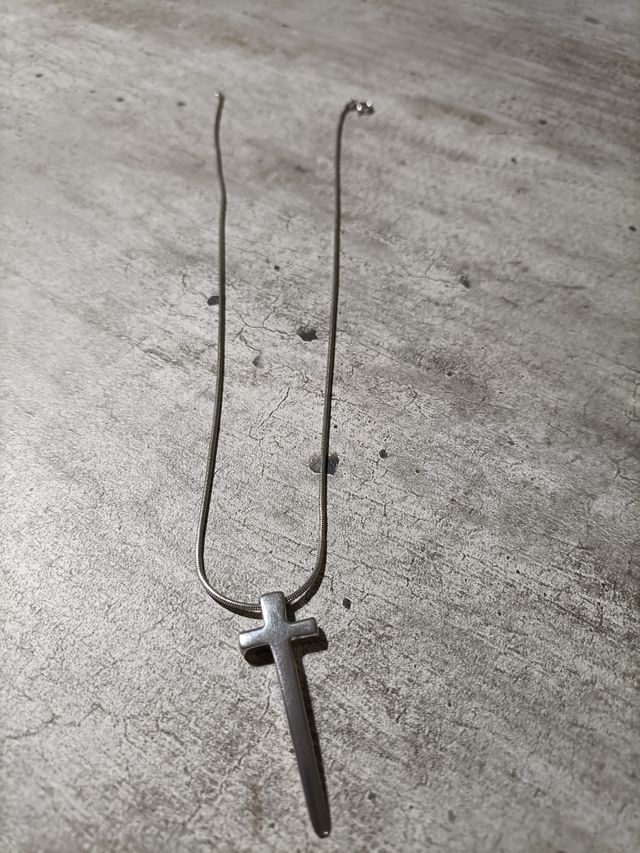 Crocifisso stilizzato argento 925