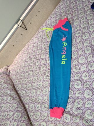 Pantalón tipo chándal 