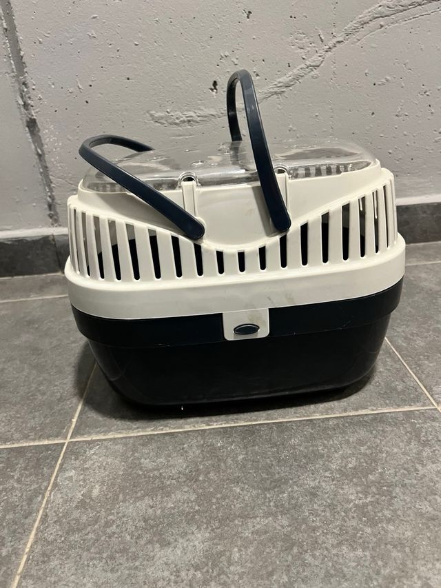 Transportin coballa o animales pequeños.