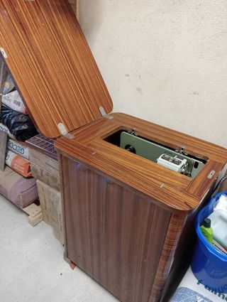 Máquina de coser antigua