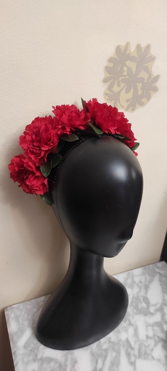 Tocado Flamenca ramillete peineta clavel