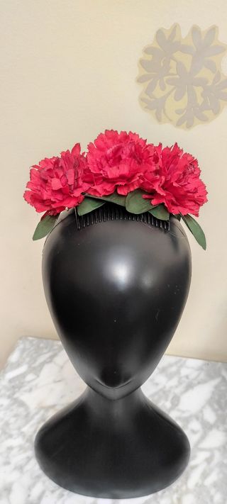 Tocado Flamenca ramillete peineta clavel