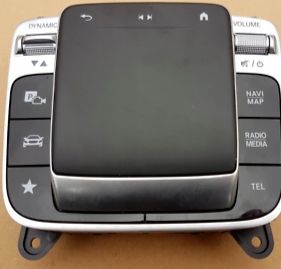 Touch pad mercedes Benz