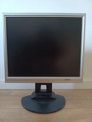 Lenovo ThinkCentre E73,SSD 120, i3-4130,8 RAM,W11