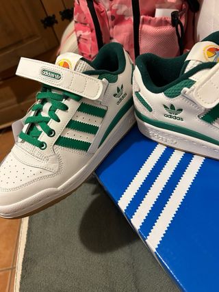 Zapatillas adidas forum low cost verde y blanca