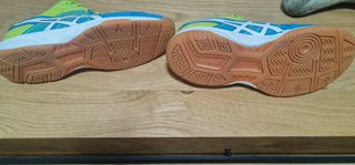 ZAPATILLAS DE GEL ASICS TALLA 40. COMO NUEVAS