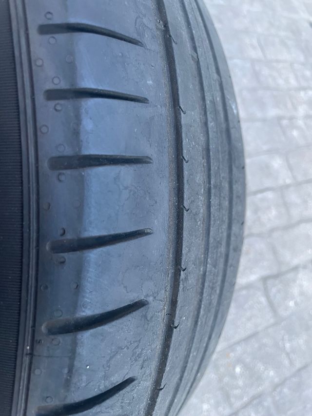 Neumatico PIRELLI PZero 255/40/20