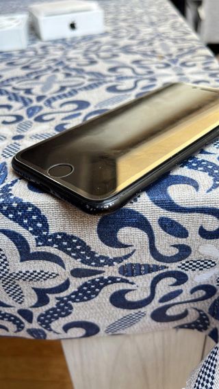 Iphone SE y apple watch serie 5