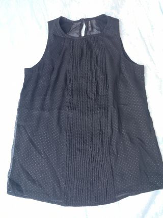 Blusa negra brillos. Talla S