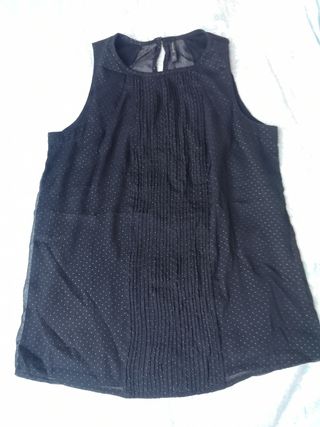 Blusa negra brillos. Talla S