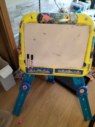 Mesa madera Disney y pizarra Bob Esponja