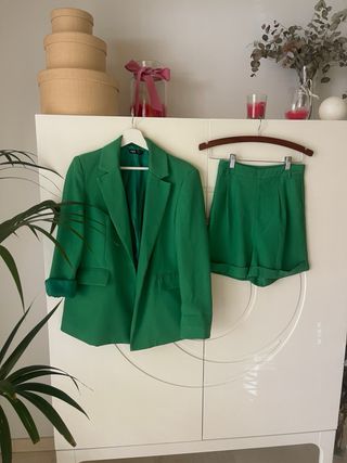 Conjunto chaqueta y bermuda Shein