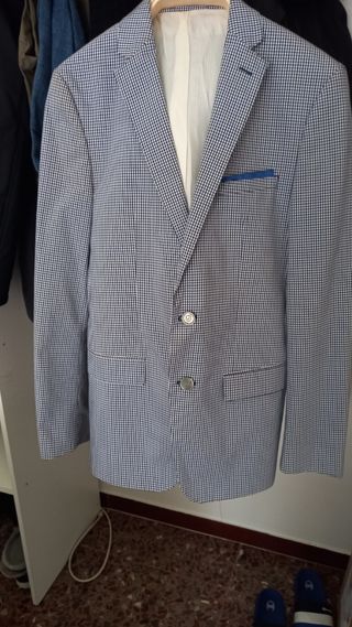 Linda chaqueta americana marca zara