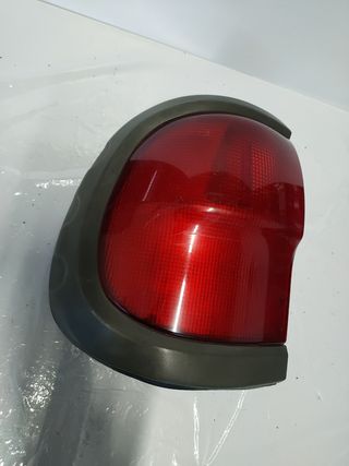 PILOTO TRASERO IZQUIERDO NISSAN TERRANO