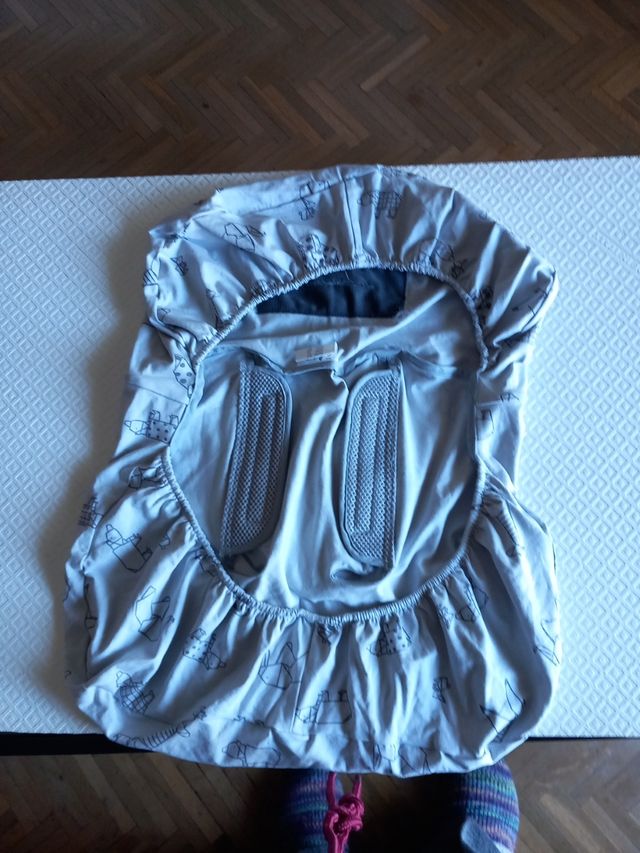 Funda Maxicosi ajustable. No hago envios