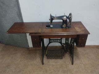 Maquina de coser singer antigua