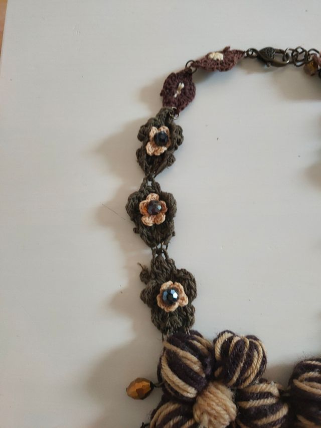 Collana fatta a mano