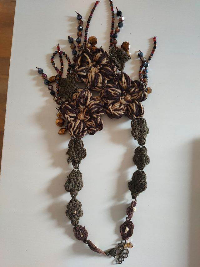 Collana fatta a mano