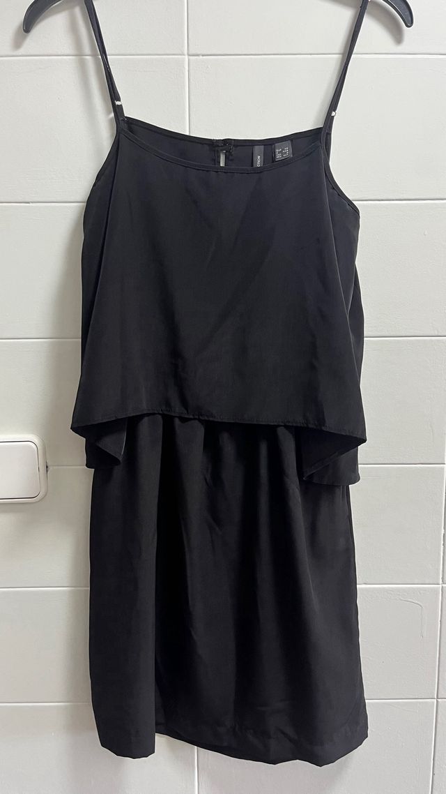 Vestido volante negro