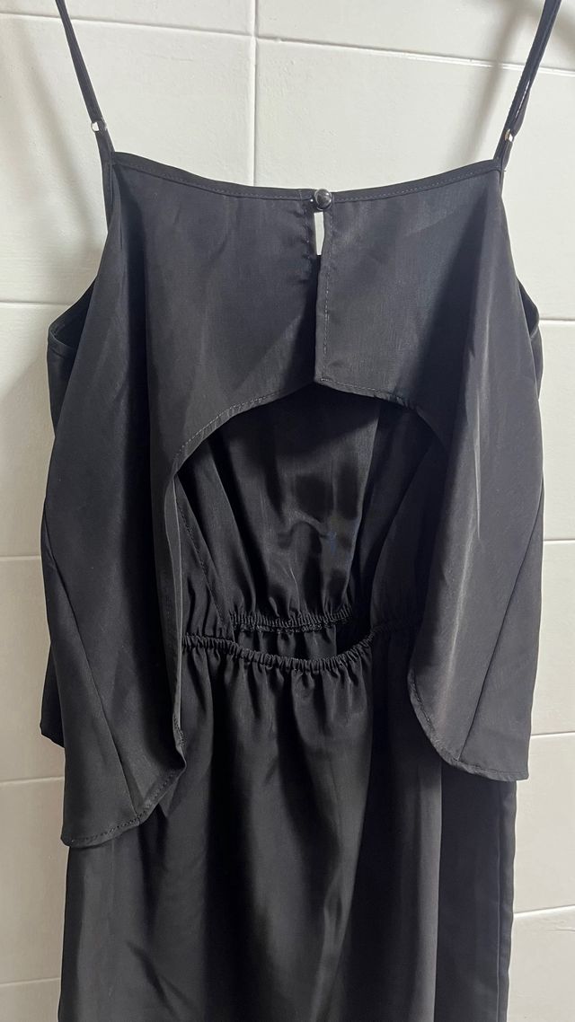 Vestido volante negro