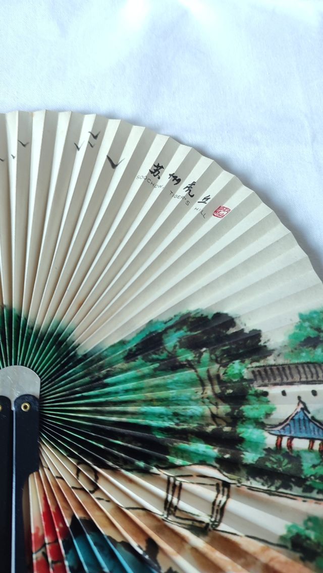 Pay-pay plegable pintado. Abanico