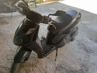 Aprilia sportcity 200