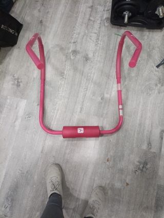 Escritorio de madera y tabla esquinera