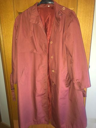 Gabardina color teja