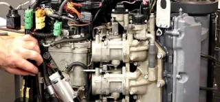 Mecánico de motores fueraborda