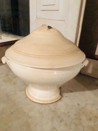 Sopera muy antigua francesa Sarreguemines