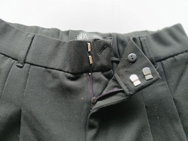 PANTALON PITILLO PINZAS NEGRO