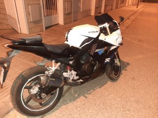 Hyosung GT 125 R
